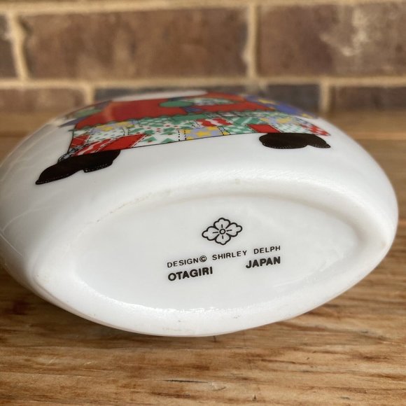 Otagiri Japan Shirley Delph Santa Claus with Quilt Outfit Vase - Picture 8 of 8